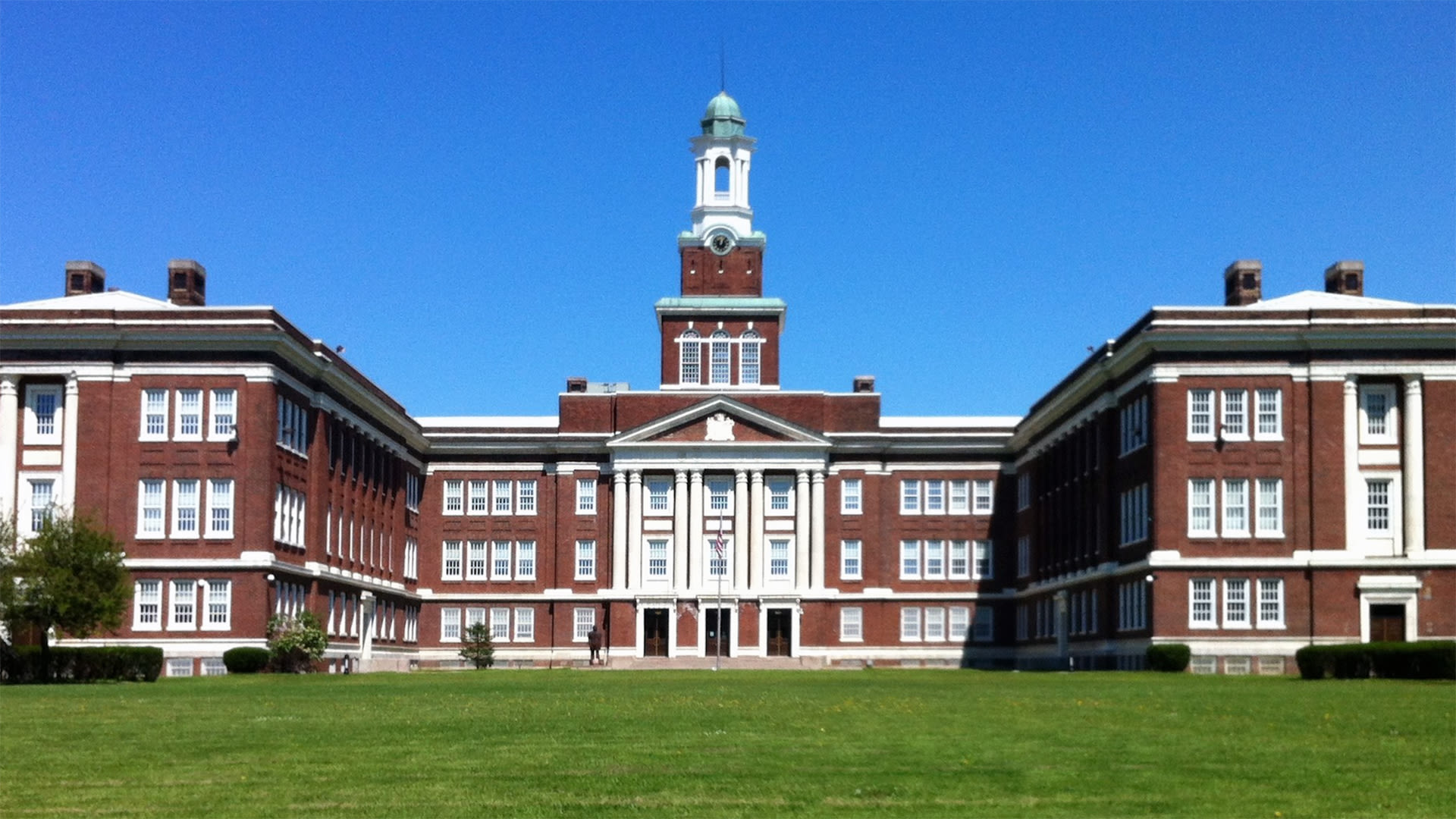 architecturaldigest_Most-Beautiful-Public-High-Schools-in-America